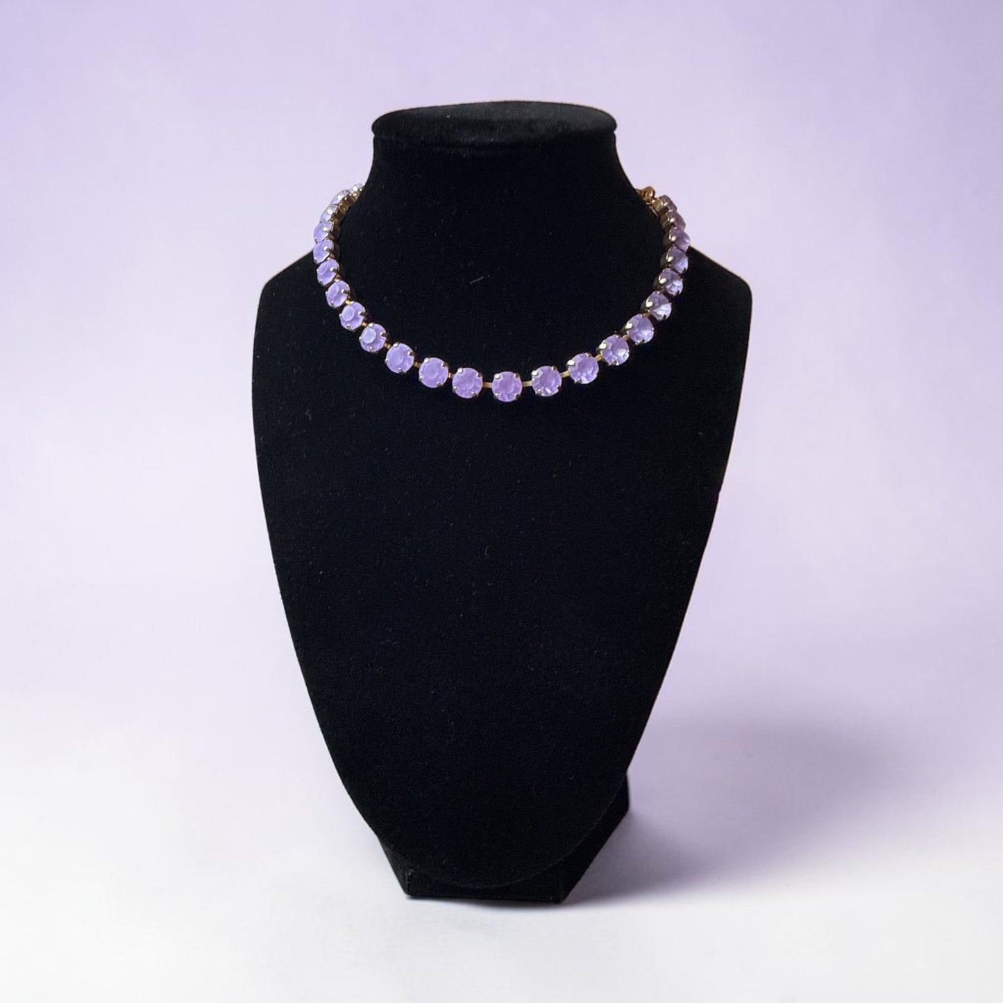 Oakland Necklace in Violet Matt