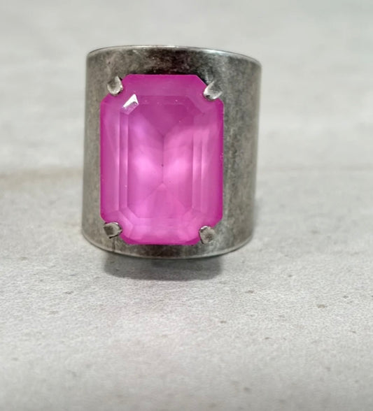 TOVA Roddy Ring in Antique Silver Ultra Orchid
